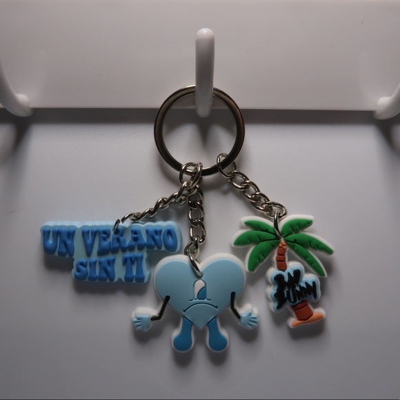 BAD BUNNY BLUE keychain!